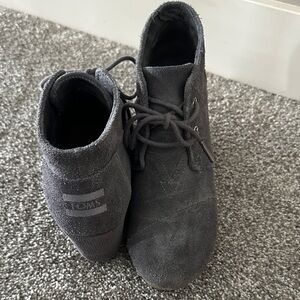 TOMS Charcoal Suede Lace-Up Boots